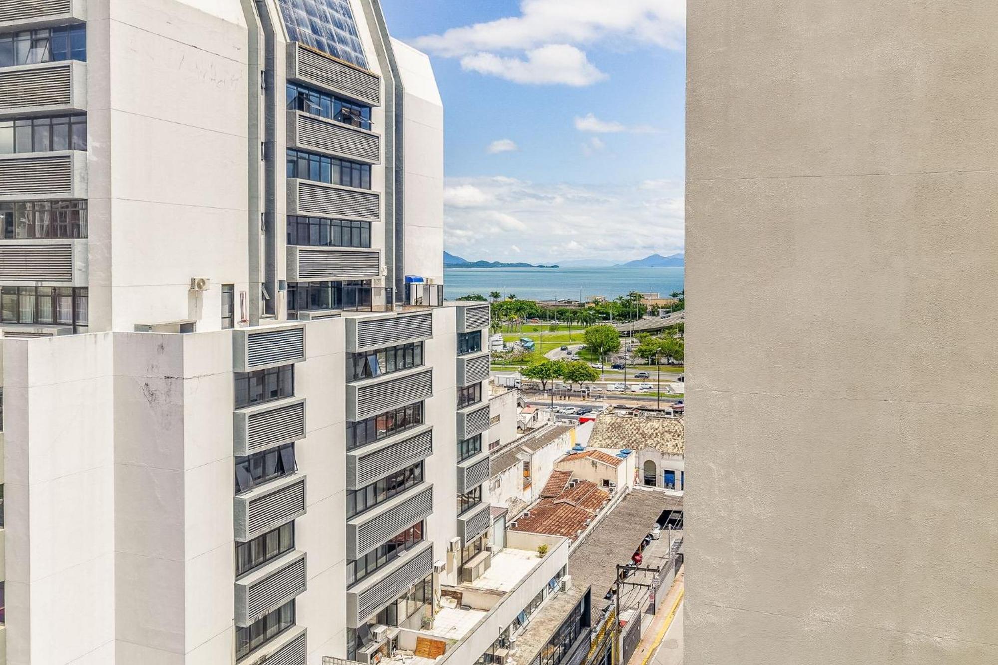 Aptos Modernos No Centro De Floripa - Vlr Florianopolis Exterior photo